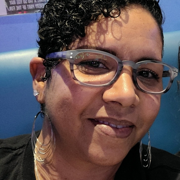 Meet your Posher, Kelly - Picture 1 of 1